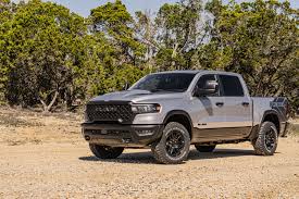 6-8 Cylinder Gas- Automatic Transmission- 4x4 Drive SKU 899140